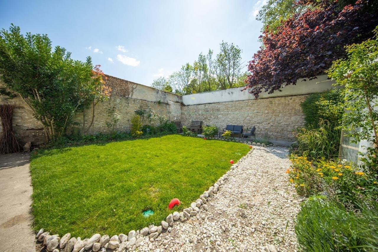 Apartamento L'Indépendant Nemours Exterior foto
