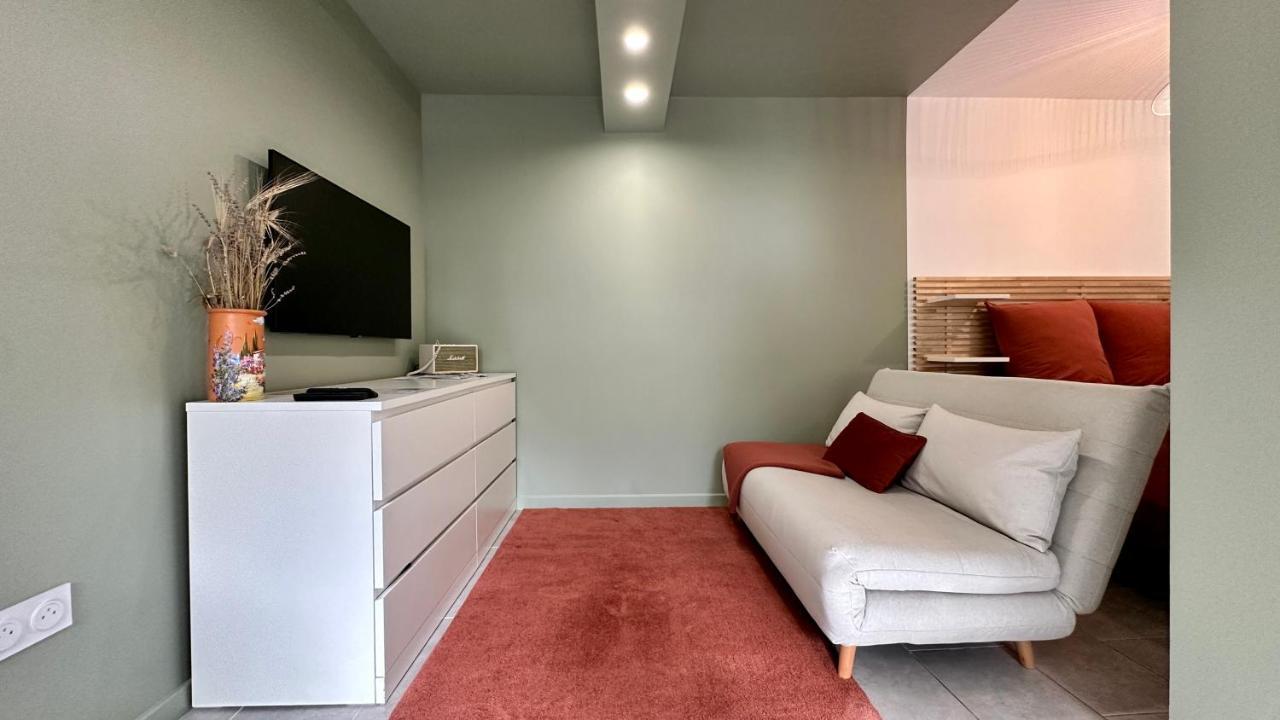 Apartamento L'Indépendant Nemours Exterior foto