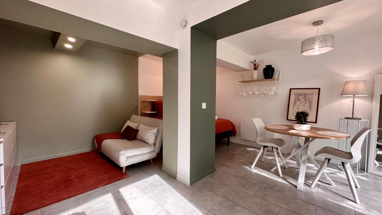 Apartamento L'Indépendant Nemours Exterior foto